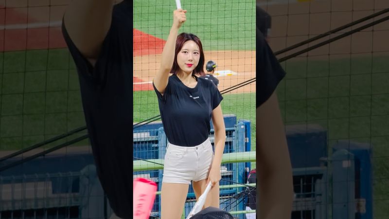 긍정적으로 장성우를 외치면 역전 적시타를 쳐준다규#이금주 #이금주치어리더#ktwiz #kt위즈 #kt위즈치어리더