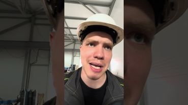 КОГДА ПОПРОСИЛ ЗАДЕРЖАТЬСЯ #shorts