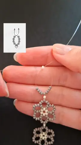 Сплети со мной браслет из бисера по схеме 💕🌸 #украшениясвоимируками #...