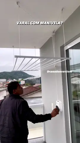 PRATICIDADE VARAL DE TETO COM MANIVELA. Via: @casadosvaraissc #acessi...
