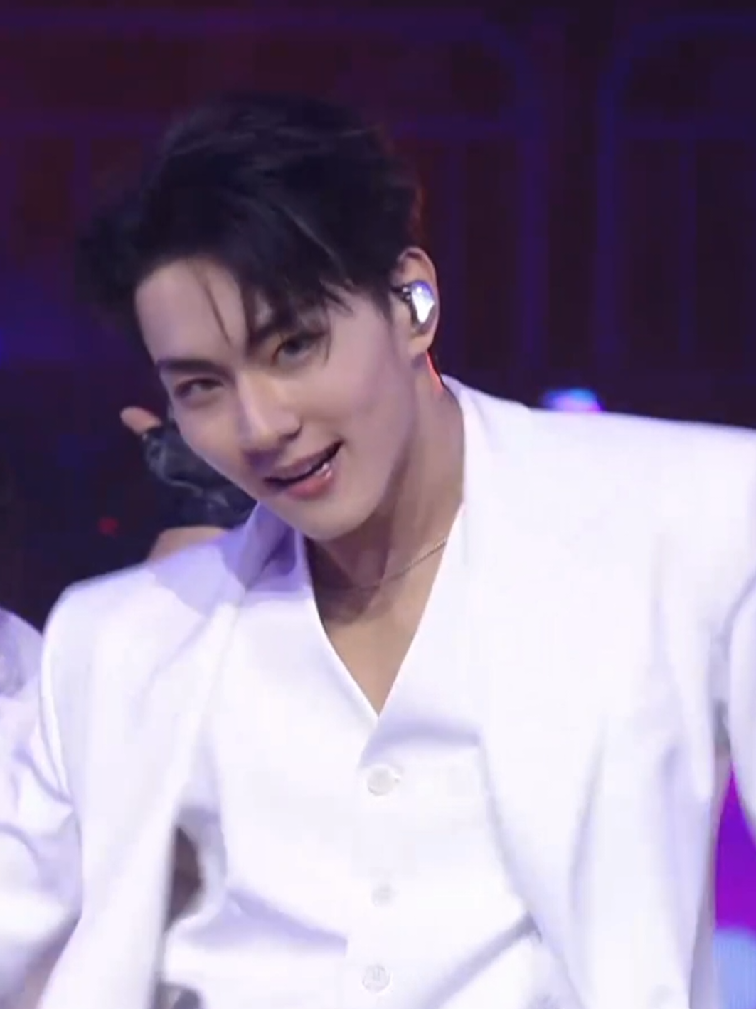 does he know i'm crazy #jungwon #yangjungwon #sbsgayodaejeon #fyp #kpop 