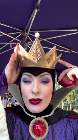 Disney’s Evil Queen #Disneyland #disney #fyp #savage #evilqueen #mean...