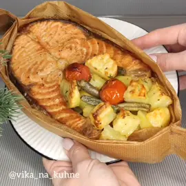 #новогоднеенастроение #горячеенановыйгод #форель #семга #рыбавдуховке...