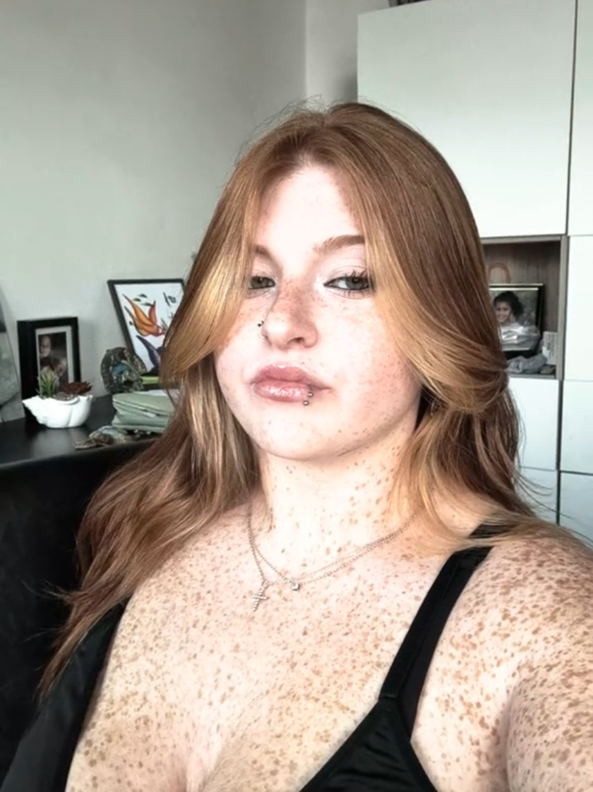 Mes tache de rousseur ressortent tellement en été que L'été me manque...