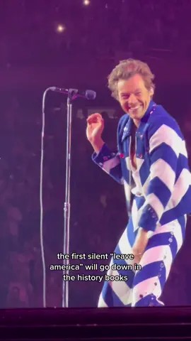 HE LAUGHED SO HARD #harrystyles #hs3  #harryshouse #hslot #loveontour...