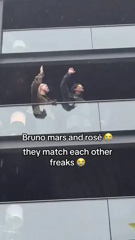 best duo ever 😭😭🫂#rosé #brunomars #APT #rosé_are_rosie #roséblackpink...