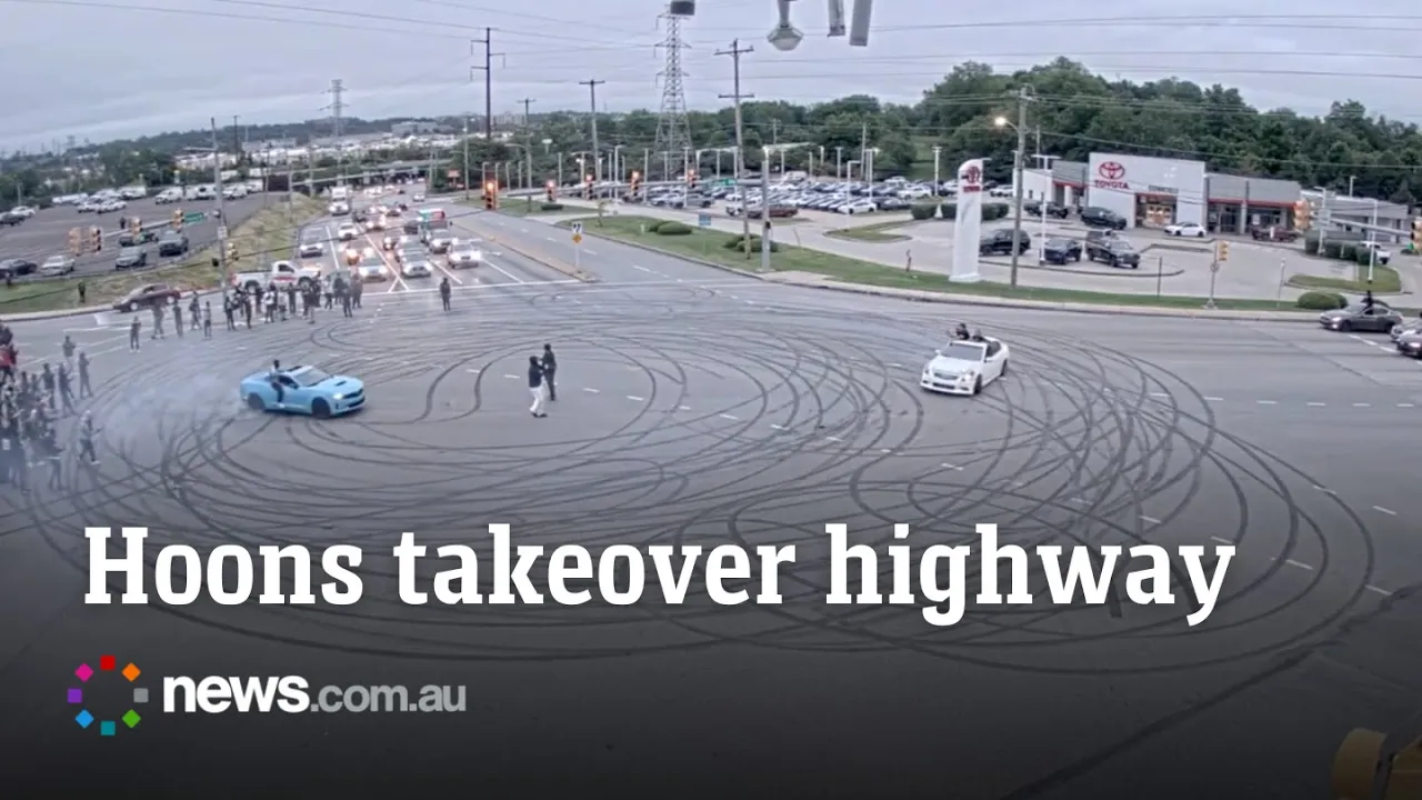 Police Search for Drivers After Illegal Car Rally