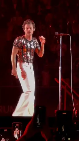 #asitwas #harrystyles #harrystylesasitwas #loveontour #harrystylesvid...