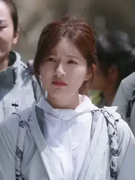 She's so cute and Funny LOL 😅😂🤣 #ZhaoLusi #RosyZhao #keluli  #chinese...