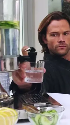 Ты пьёшь, огурцы 🥒 #сверхъестественное #винчестеры #supernatural #spn...