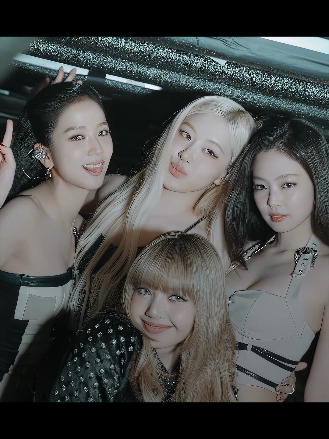 BLACKPINK DEADLINE TOUR is officially over #blackpink #jennie #lisa #...